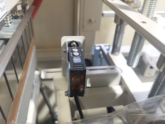 Tipo de embalaje de película Máquina automática de envasado de encogimiento para envases personalizados