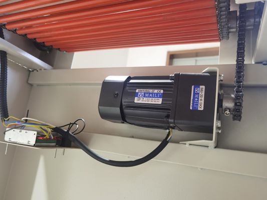 Máquina automática de sellado y corte de películas de manga para envases de películas de cartón