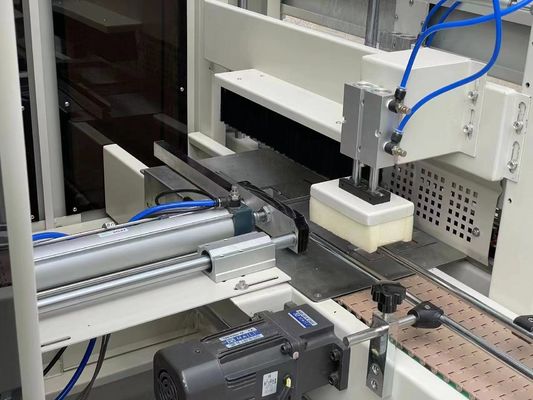 Máquina de embalaje de frascos de agua con manguera para embalaje de jugo semi-automática