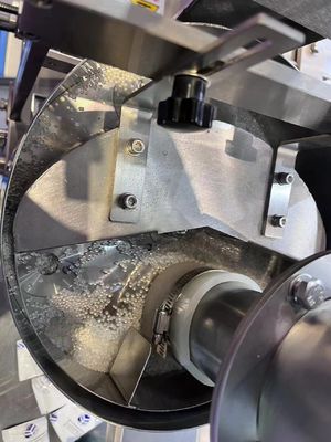Material de embalaje con película de plástico Máquina automática de embalaje de cápsulas de café y té con recubrimiento