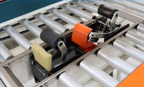 Máquina de sellado automática de cinta plegable con tapa de acero inoxidable con velocidad máxima de 20M/MIN