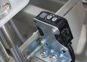 Max.30 envases/min. Velocidad Máquina automática de recorte con manga para envolver películas para envases