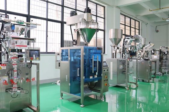 Película de material compuesto utilizada en bolsas de 4 lados Máquina de embalaje para café y harina