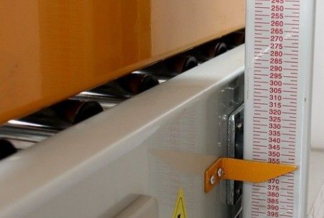 Embalaje de alimentos Máquina de sellado de cartón de alta velocidad simplificada para máxima productividad