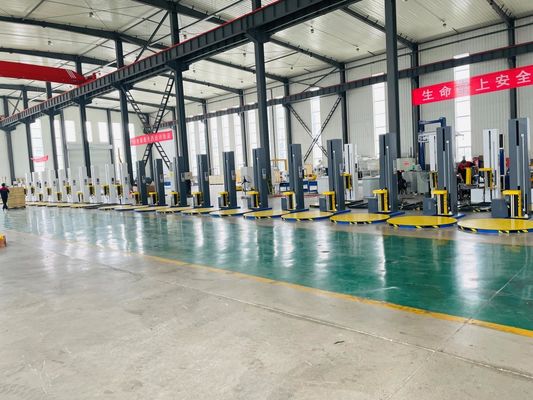 Máquina de embalaje de películas de estiramiento automática de tipo 1650 con accionamiento eléctrico para el envase de palets