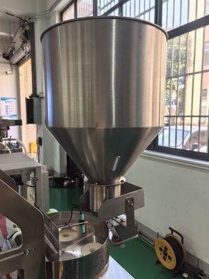 Máquina automática de embalaje de alimentos en gránulos para caramelos en bolsas triangulares de 400 kg de capacidad