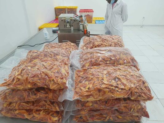 Sellador eléctrico al vacío para el embalaje comercial de 1070*460*1020 mm Tipo de película