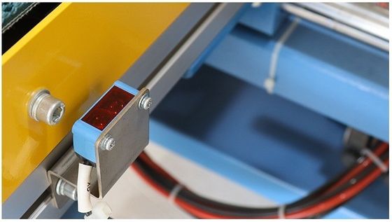 48/60/72mm Tamaño de cinta Caja de cartón Máquina de sellado de esquina para 500 KG Eficiencia de embalaje