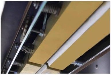 Máquina de sellado térmico para bolsas de plástico con altura ajustable