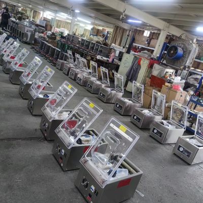 Máquina de embalaje de vacío de escritorio comercial de alta semi-automática para carnes de arroz