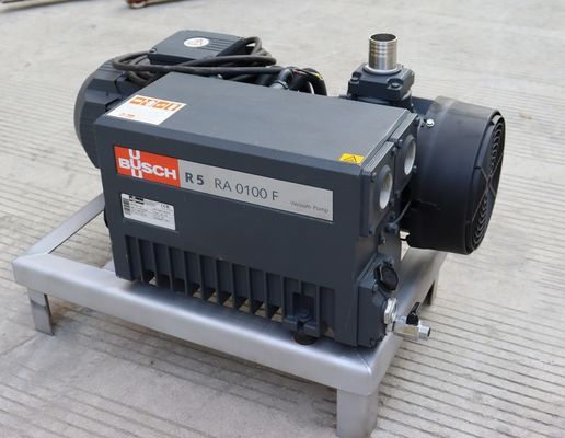 Máquina de sellado con cinta transportadora de vacío para textiles y envases alimenticios con anchura de sellado de 10 mm