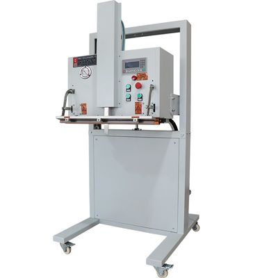 Máquina de embalaje con vacío externo de tipo vertical de 2000W para el embalaje de la industria del vestuario