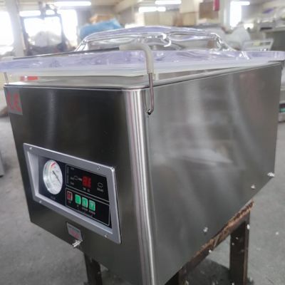 260 Máquina de sellado al vacío de cámara única para envases de alimentos de carne y frijoles
