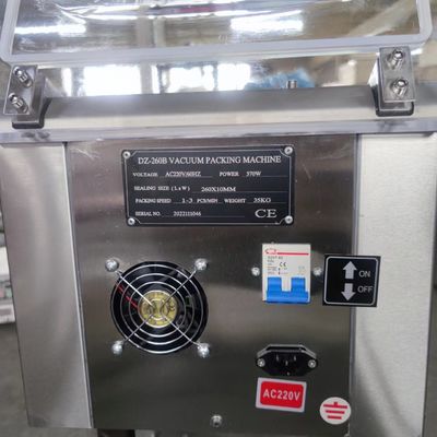 Máquina de embalaje de vacío de mesa conveniente para carne de pollo alimentos queso dátiles verduras